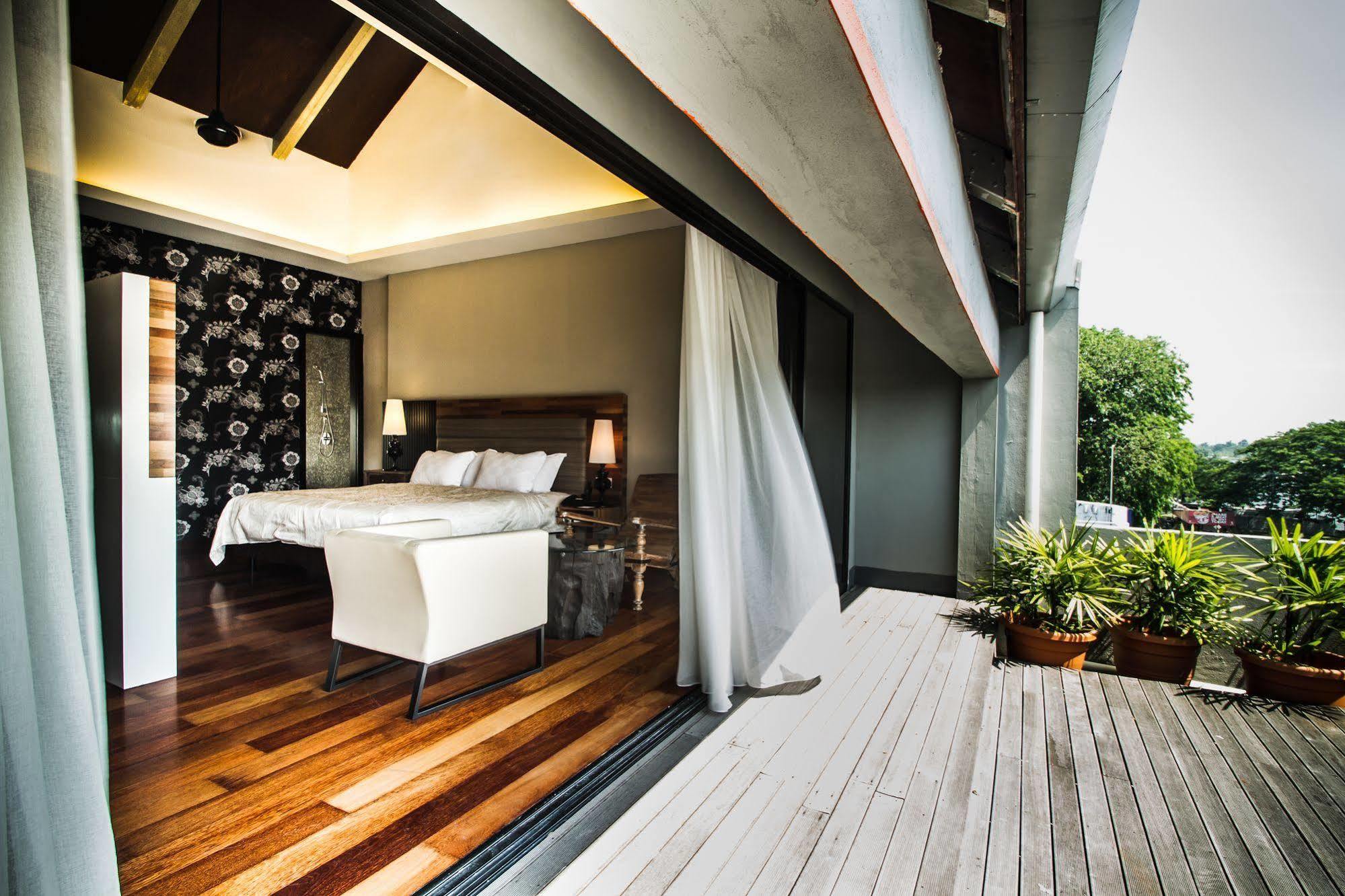 The Ranee Boutique Suites Kuching Exteriör bild